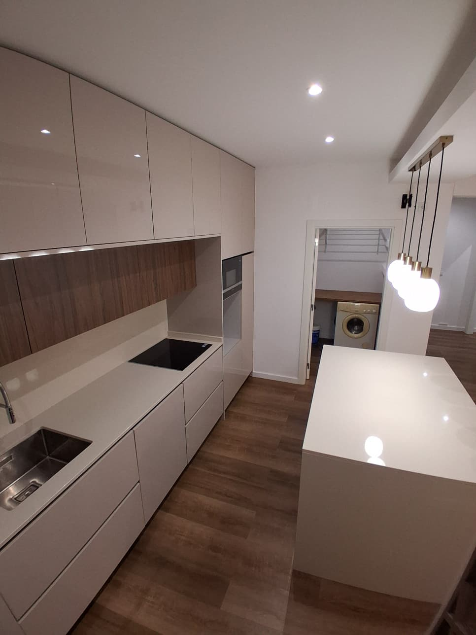 Cozinha contemporânea, obra concluída pela Distak