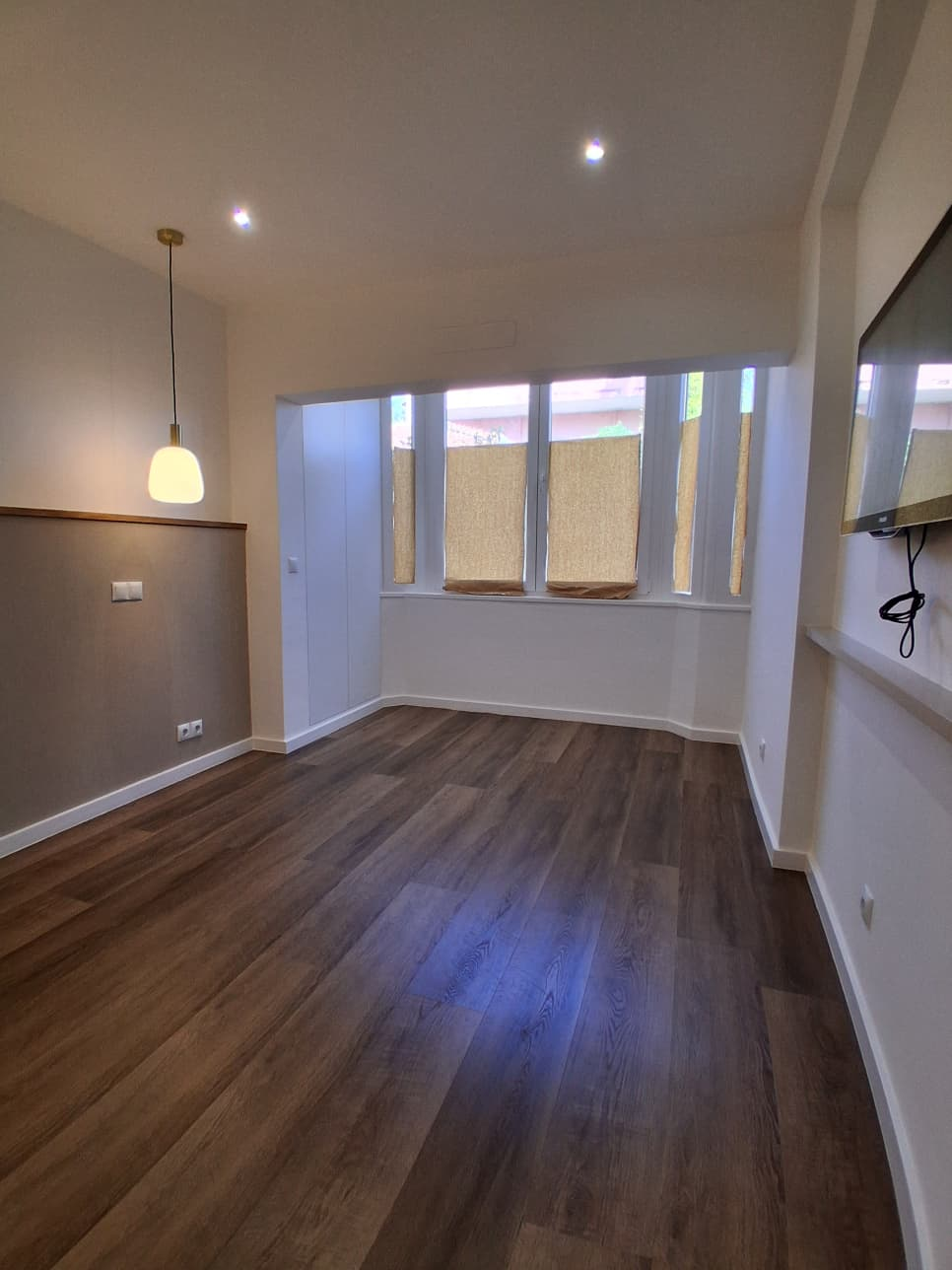 Zona de estar renovada, obra concluída pela Distak
